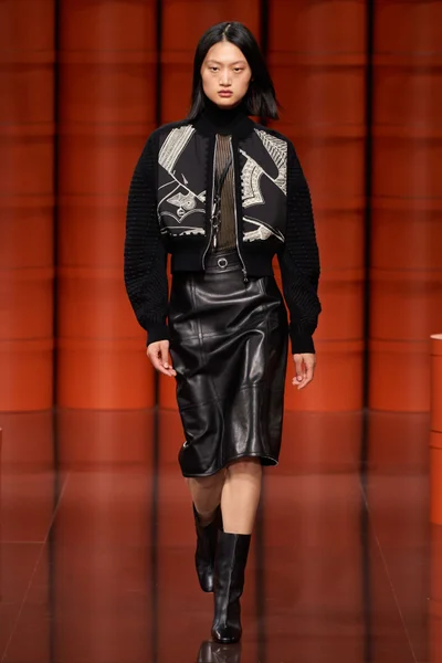 Look 5